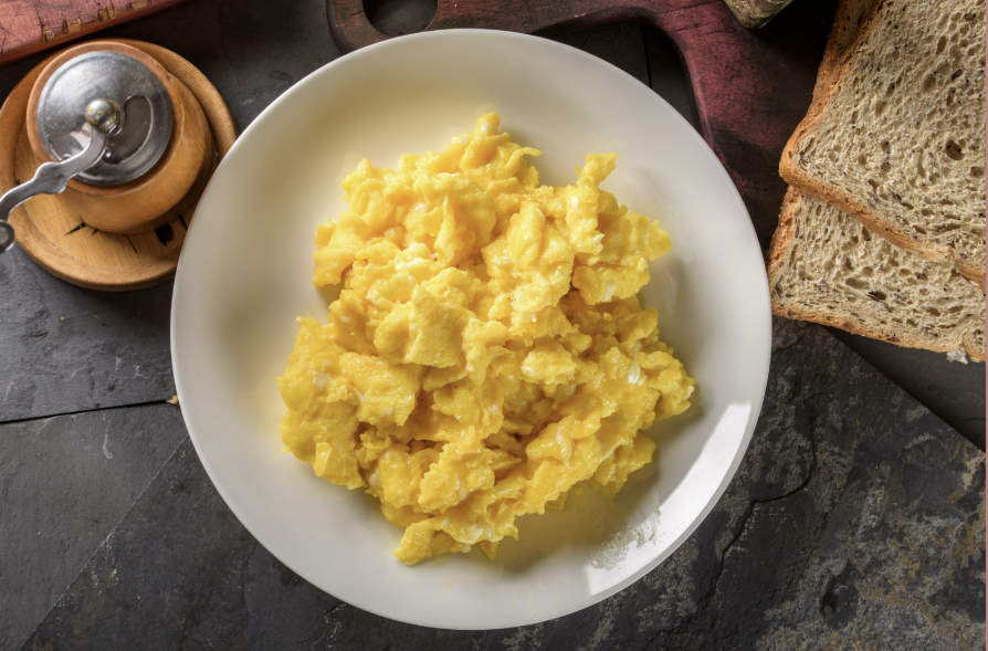 telur omega, MPASI sehat, manfaat omega-3, MPASI bayi, perbedaan telur omega dan biasa, Bunda, si Kecil